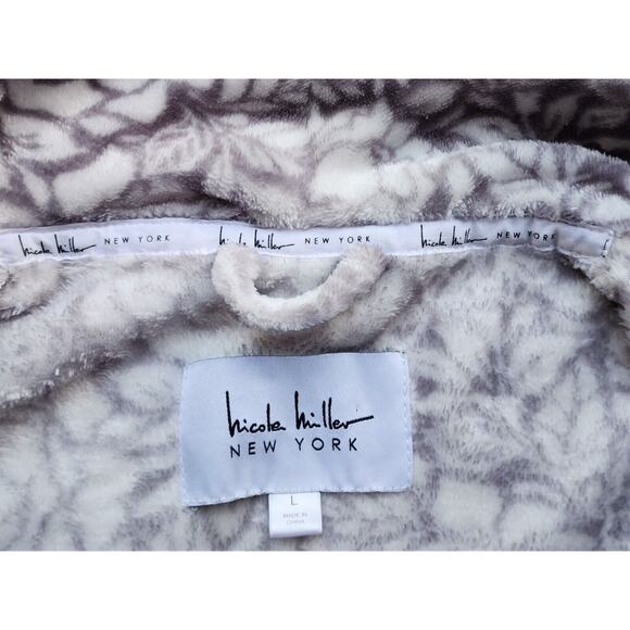 ROBE-NICOLE MILLER-Gray White-Tie Closure-Soft-Plush-Knee Length-Size LRG - Picture 10 of 14